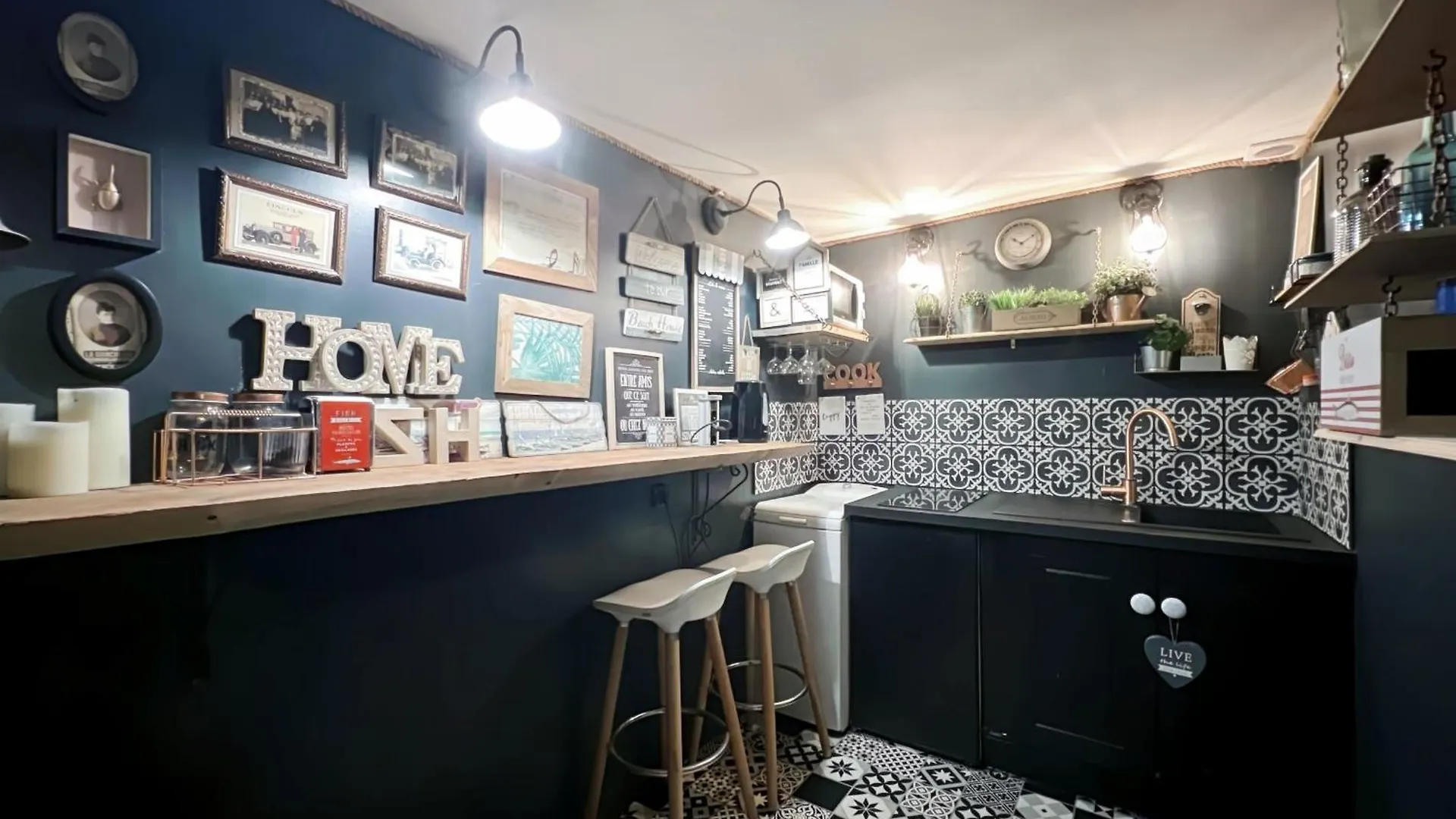 Apartment In Paris 15 Ideal For 4 People 0*,